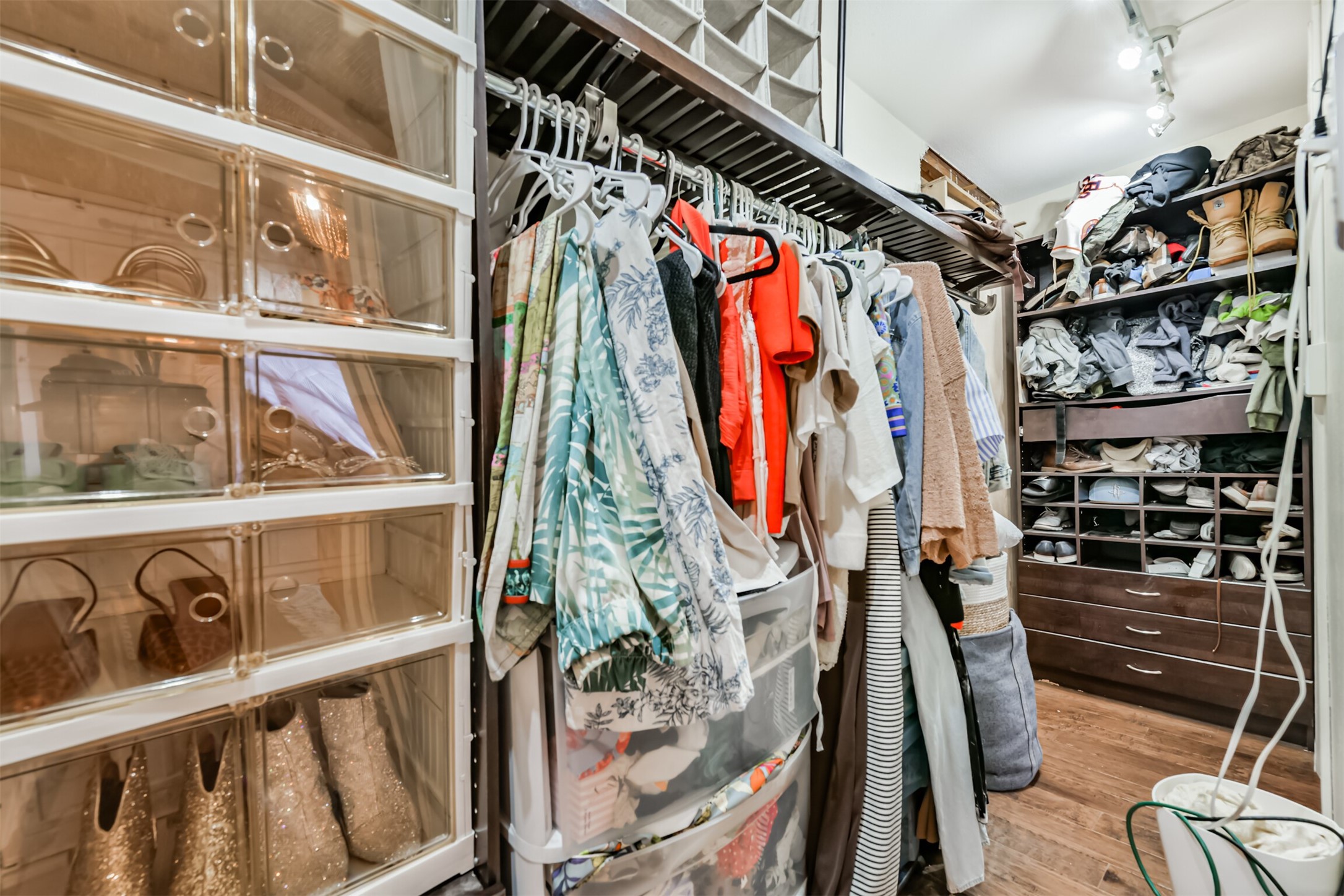 1723 Capstan Road Houston, TX 77062 - Photo 19 of 43 Huge closet spaces.