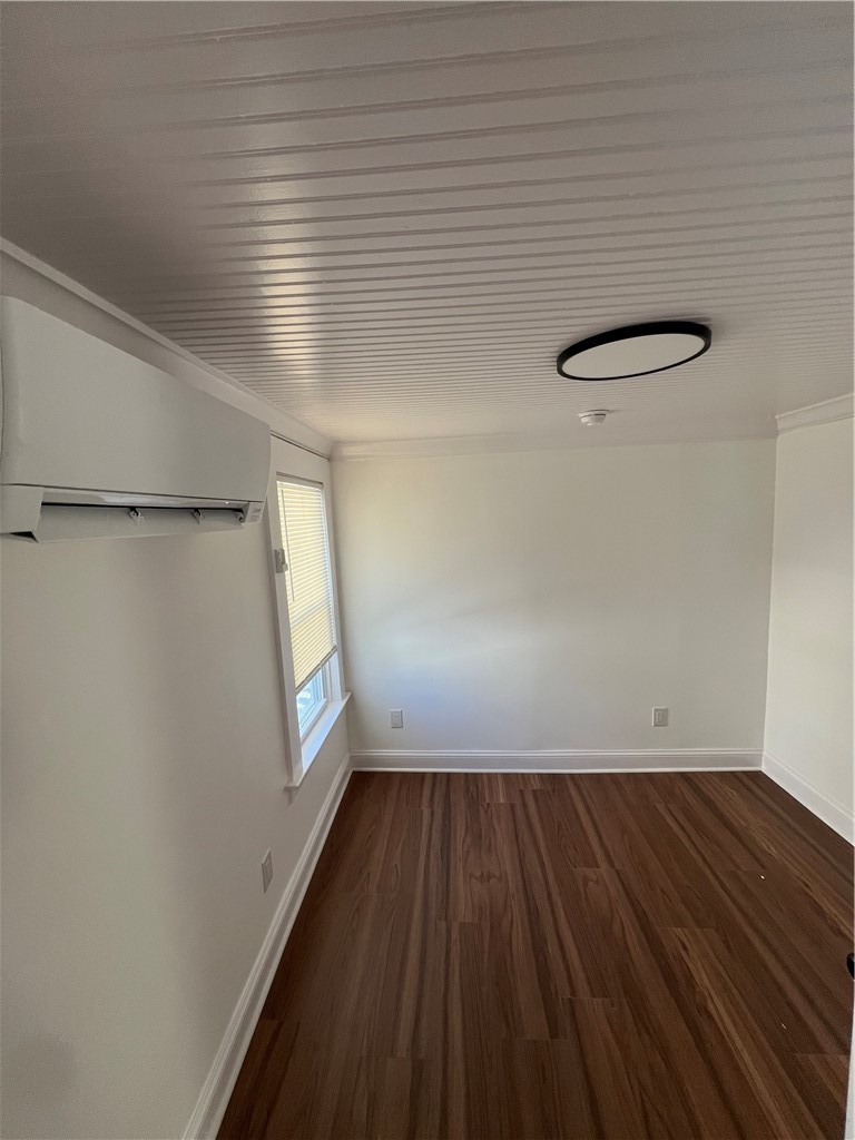 57 Gould Street Newport, RI 02840 - Photo 8 of 15