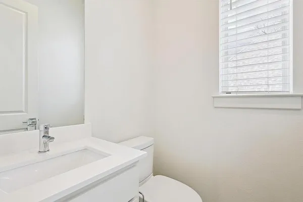 $3,300 | 5954 Lewis Street, Unit 104, Dallas, TX 75206