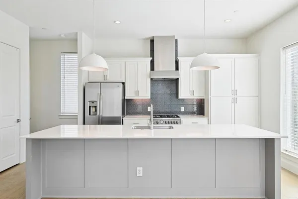 $3,300 | 5954 Lewis Street, Unit 104, Dallas, TX 75206