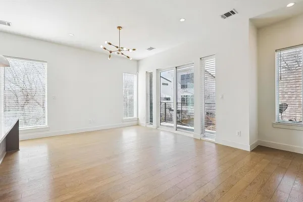$3,300 | 5954 Lewis Street, Unit 104, Dallas, TX 75206