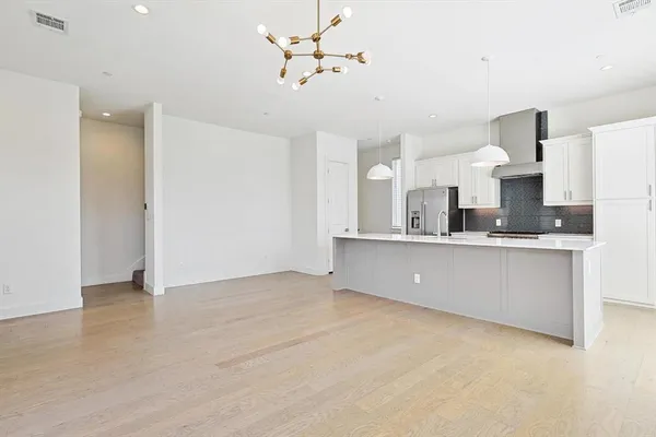 $3,300 | 5954 Lewis Street, Unit 104, Dallas, TX 75206