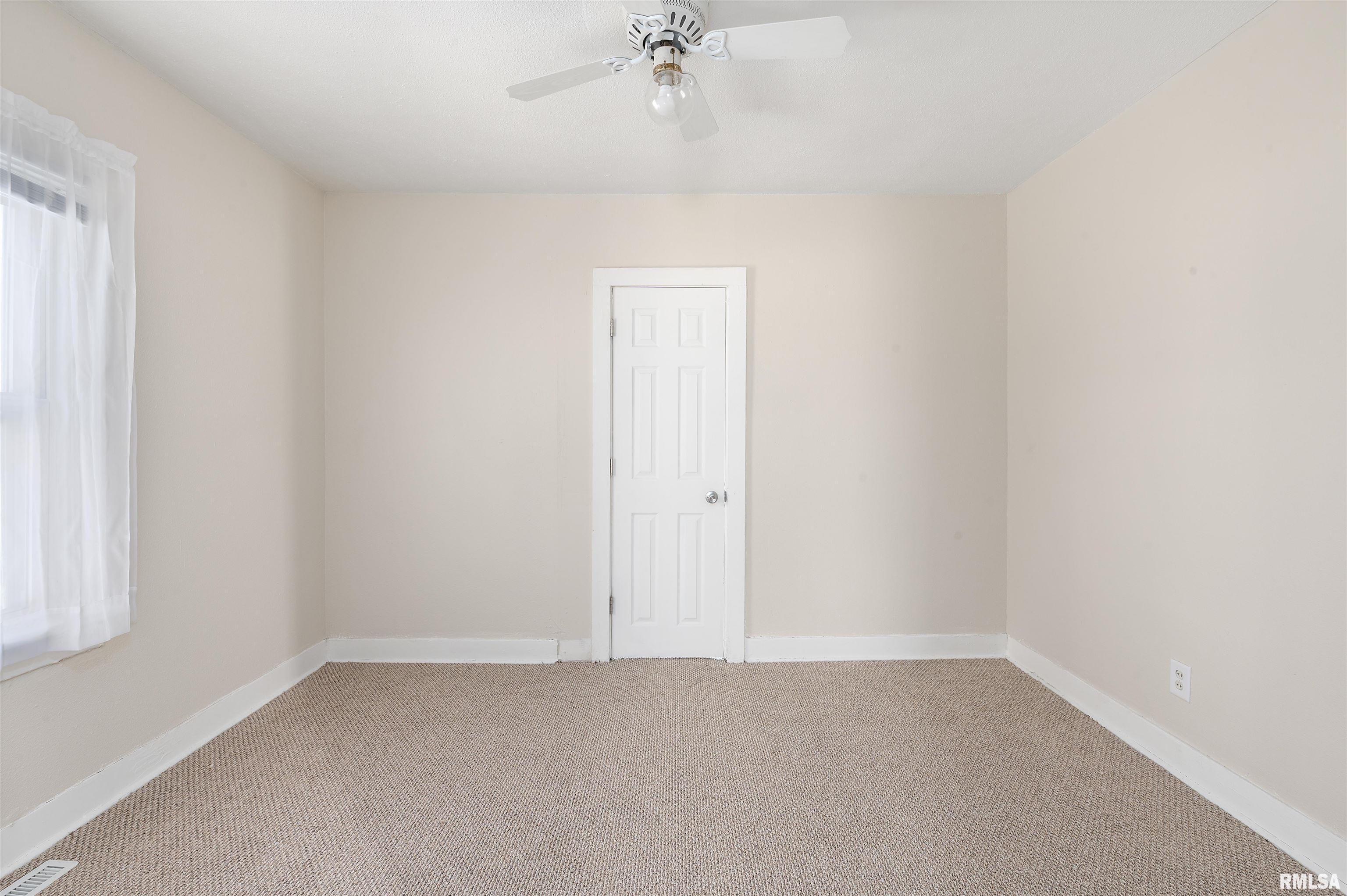 2045 42nd Street Rock Island, IL 61201 - Photo 4 of 12