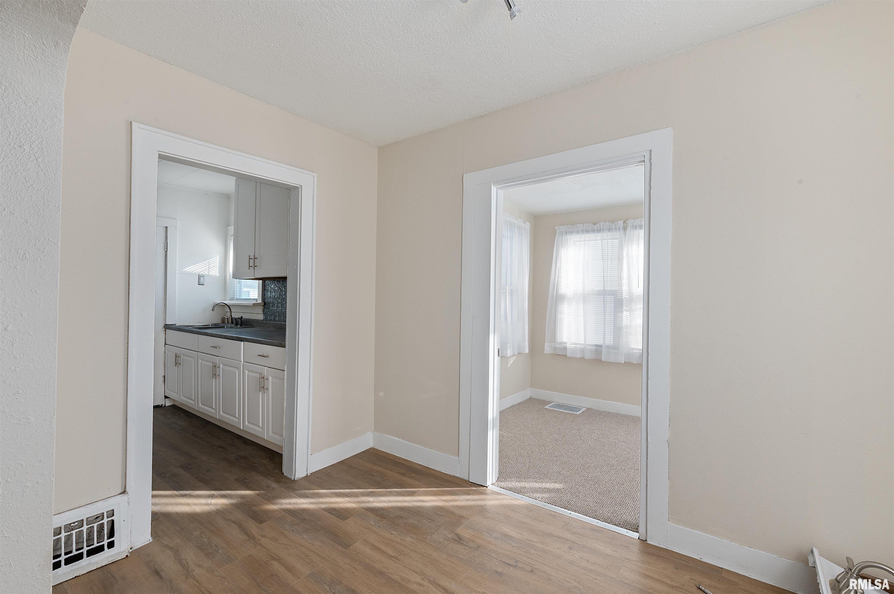 2045 42nd Street Rock Island, IL 61201 - Photo 7 of 12