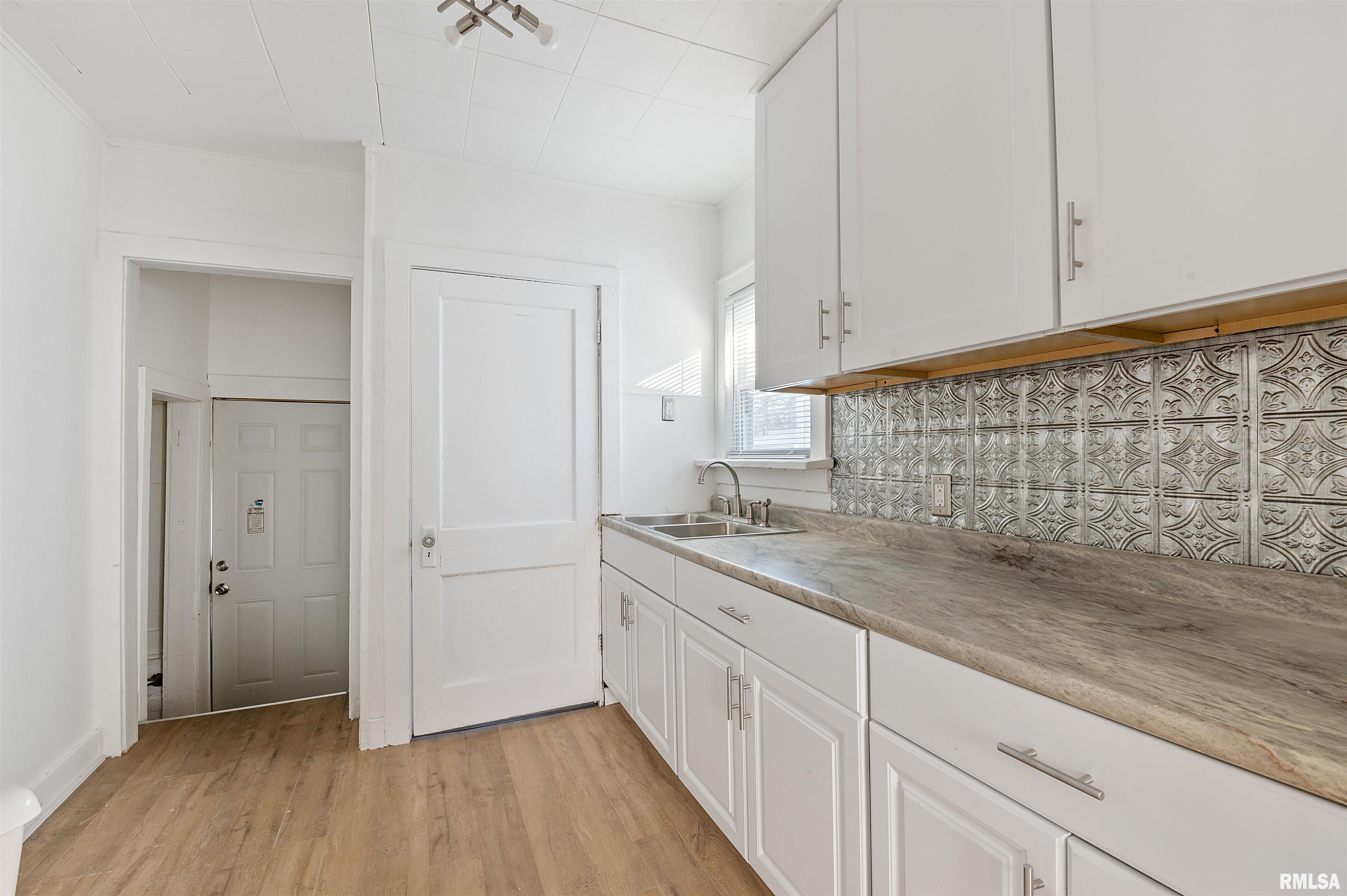 2045 42nd Street Rock Island, IL 61201 - Photo 8 of 12