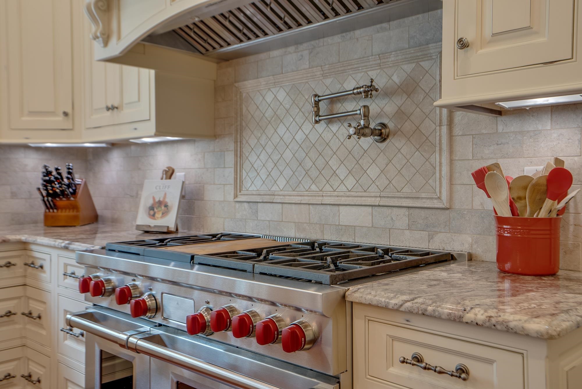 12 Read Lane Hollis, NH 03049 - Photo 11 of 40