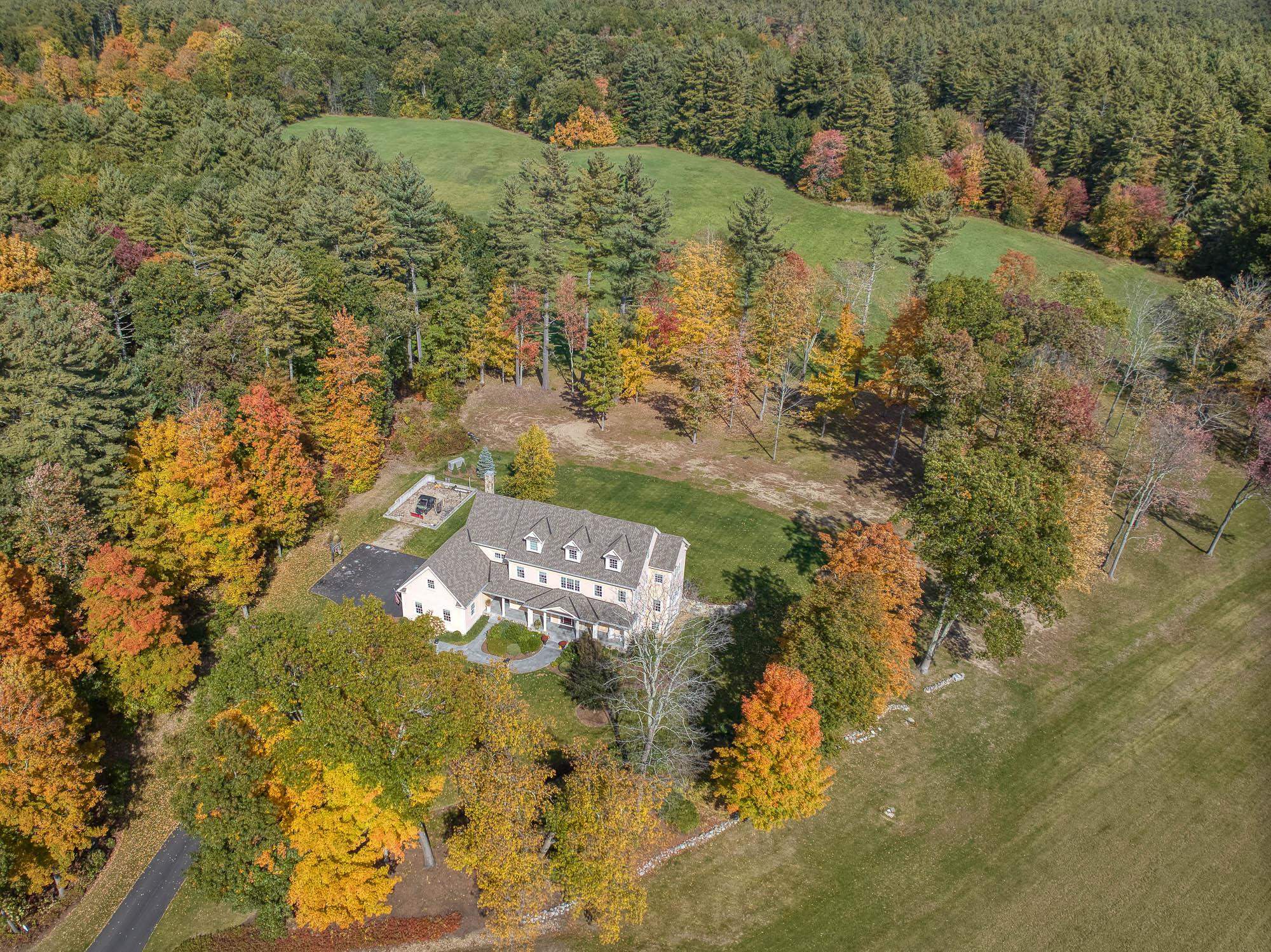 12 Read Lane Hollis, NH 03049 - Photo 19 of 40