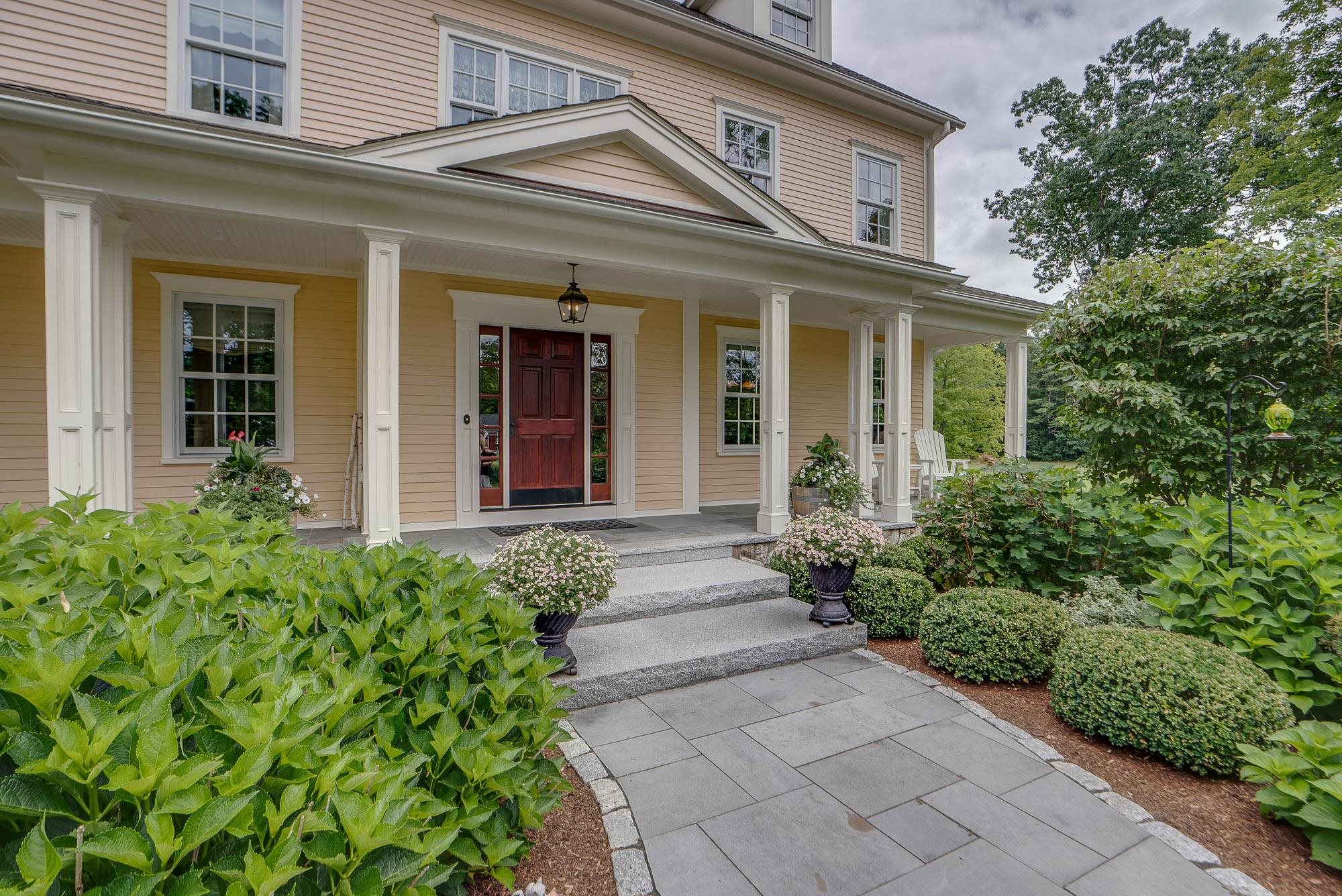 12 Read Lane Hollis, NH 03049 - Photo 3 of 40