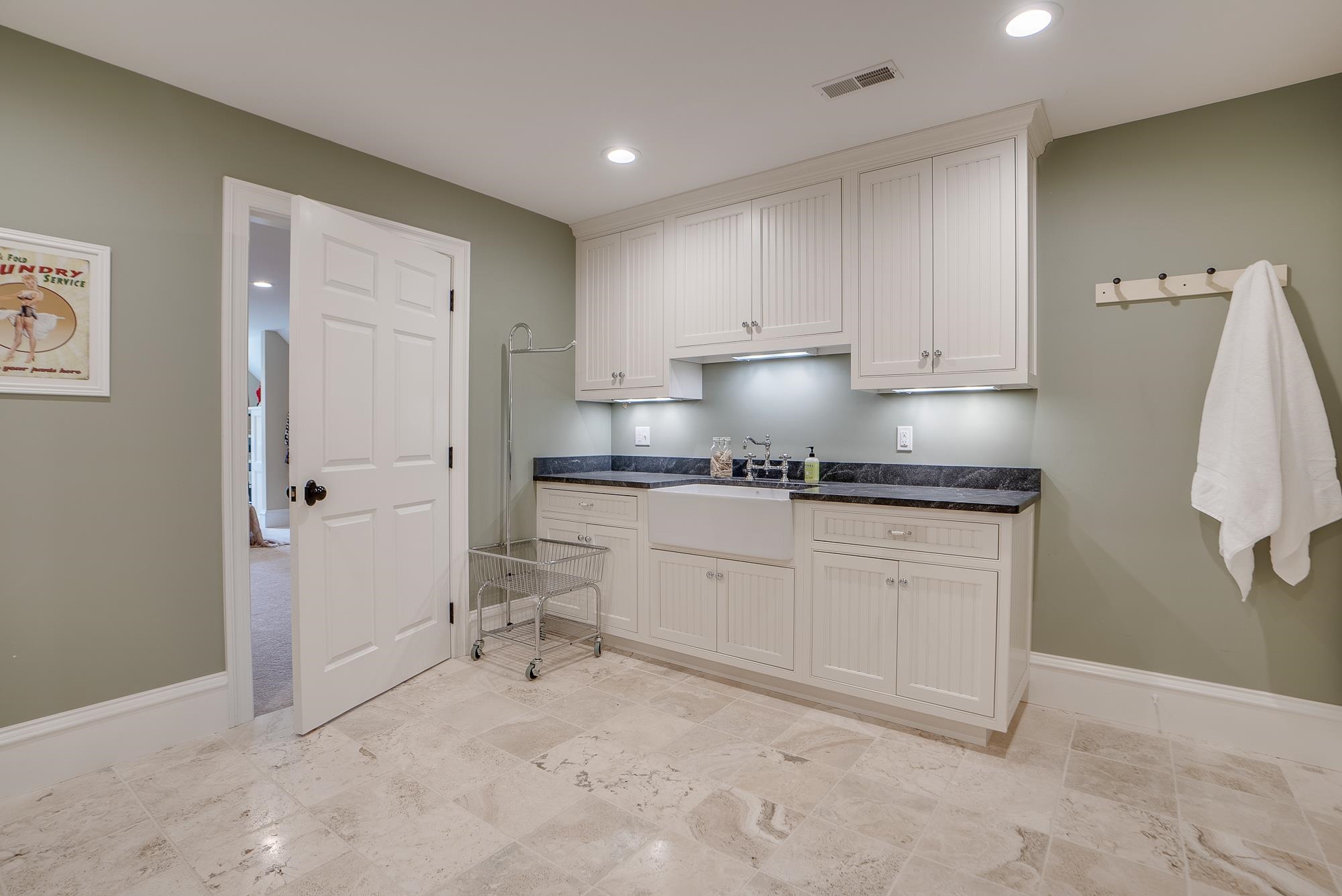 12 Read Lane Hollis, NH 03049 - Photo 34 of 40