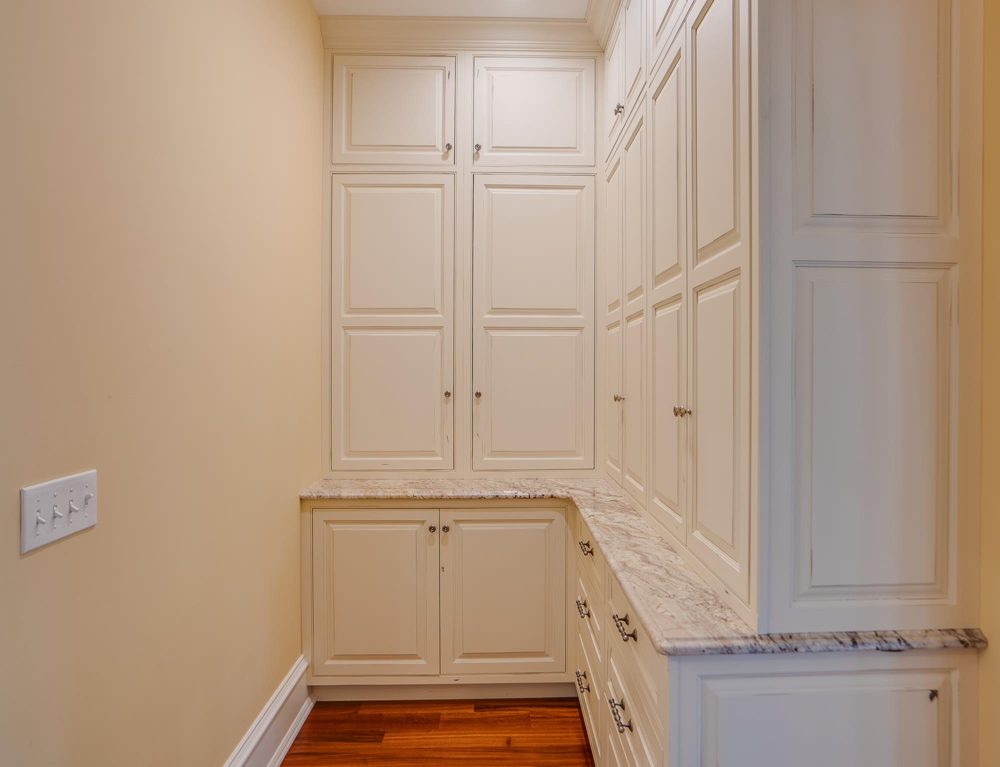 12 Read Lane Hollis, NH 03049 - Photo 9 of 40