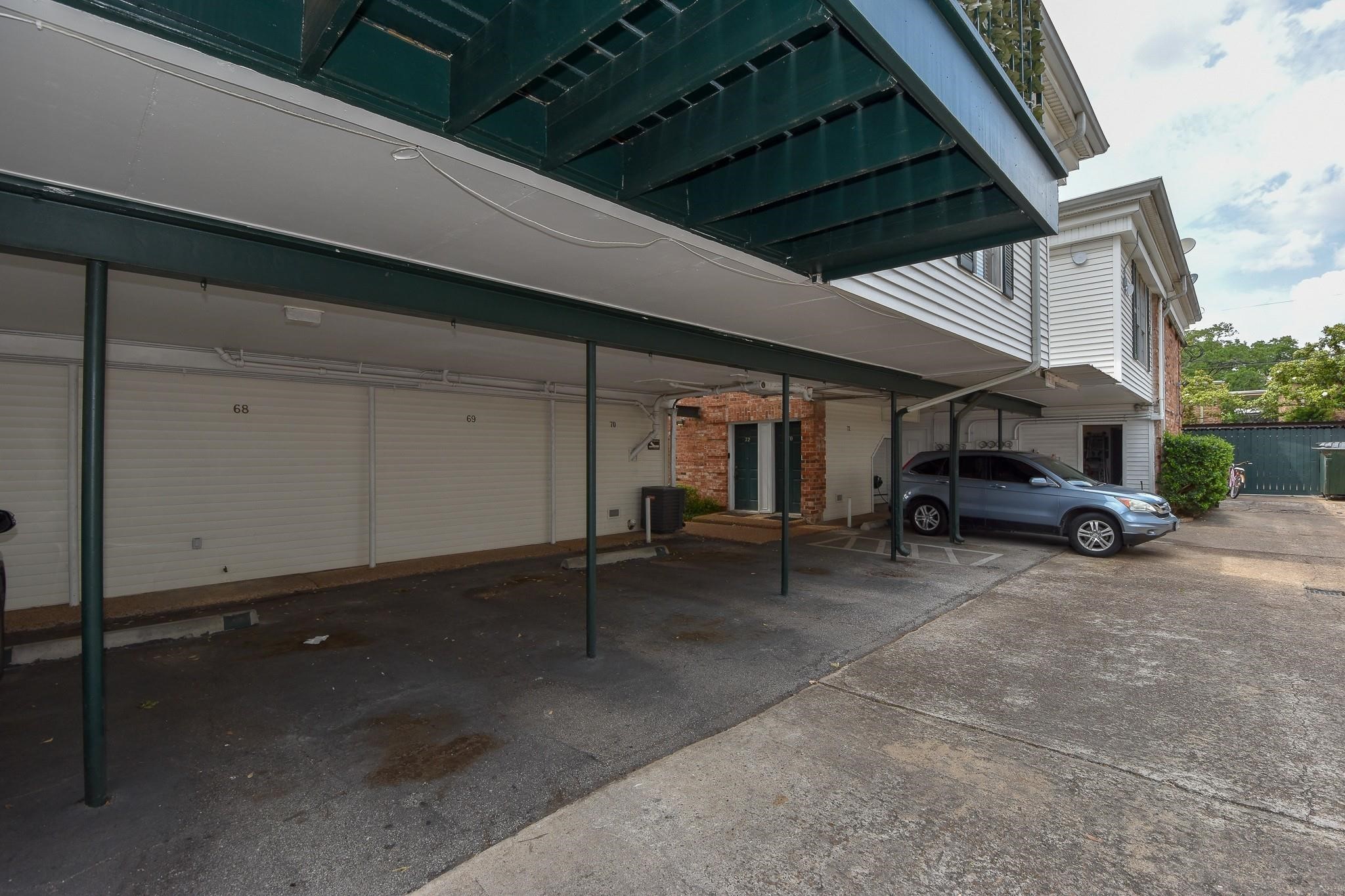 3400 Timmons Lane, Unit 78 Houston, TX 77027 - Photo 19 of 20 a view of a car garage