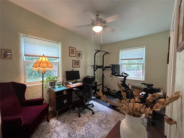 $2,250 | 816 Northeast 9 Avenue, Gainesville, FL 32601