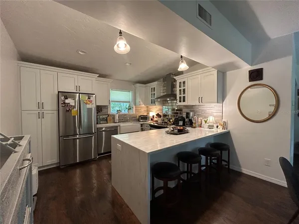 $2,250 | 816 Northeast 9 Avenue, Gainesville, FL 32601