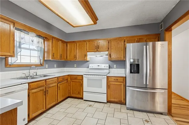 $295,000 | 506 Mill Court, Belton, MO 64012