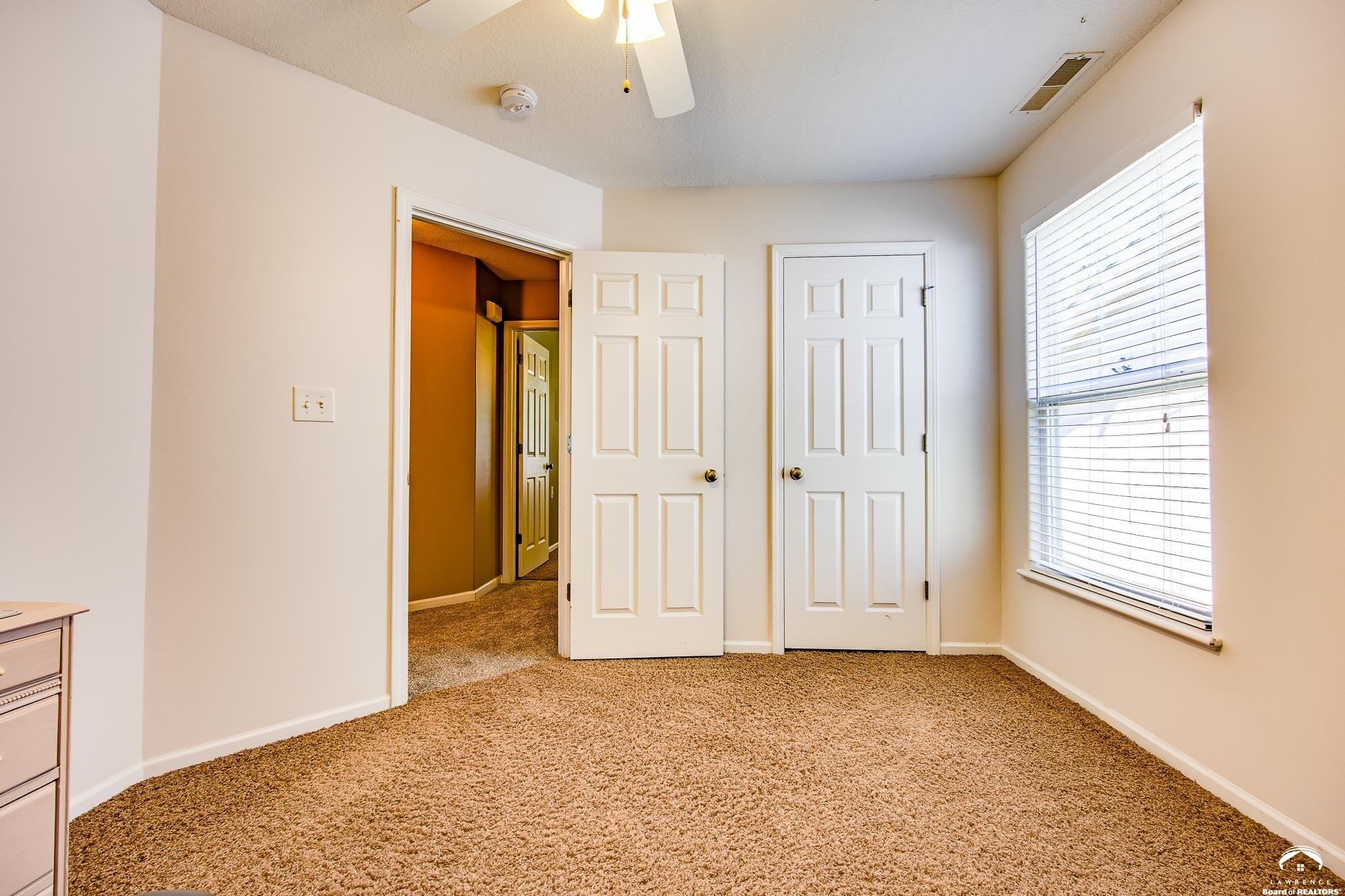 1837 Delaware Street Lawrence, KS 66044 - Photo 18 of 28