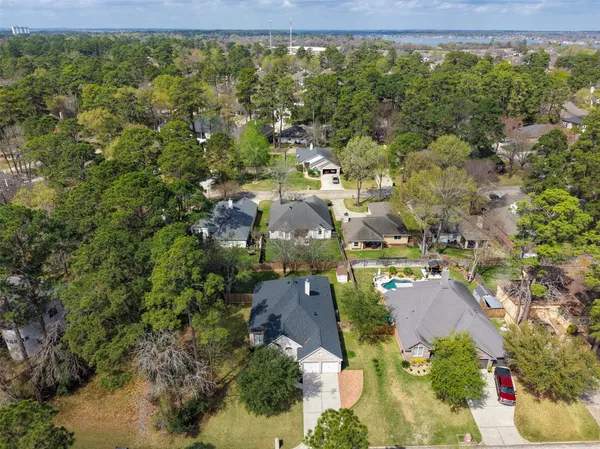 $364,500 | 3307 Hemingway Drive, Montgomery, TX 77356