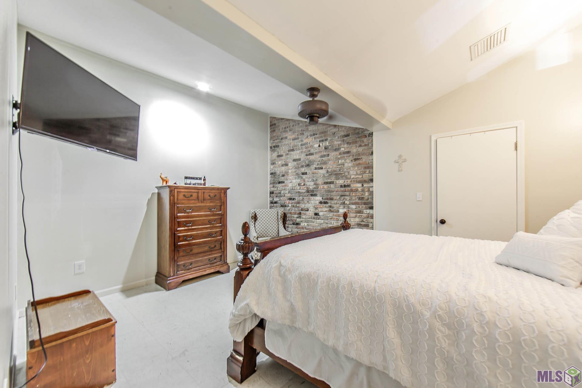 4198 Highway 1 Raceland, LA 70394 - Photo 13 of 26