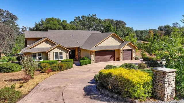 a view of a hallway with entryway