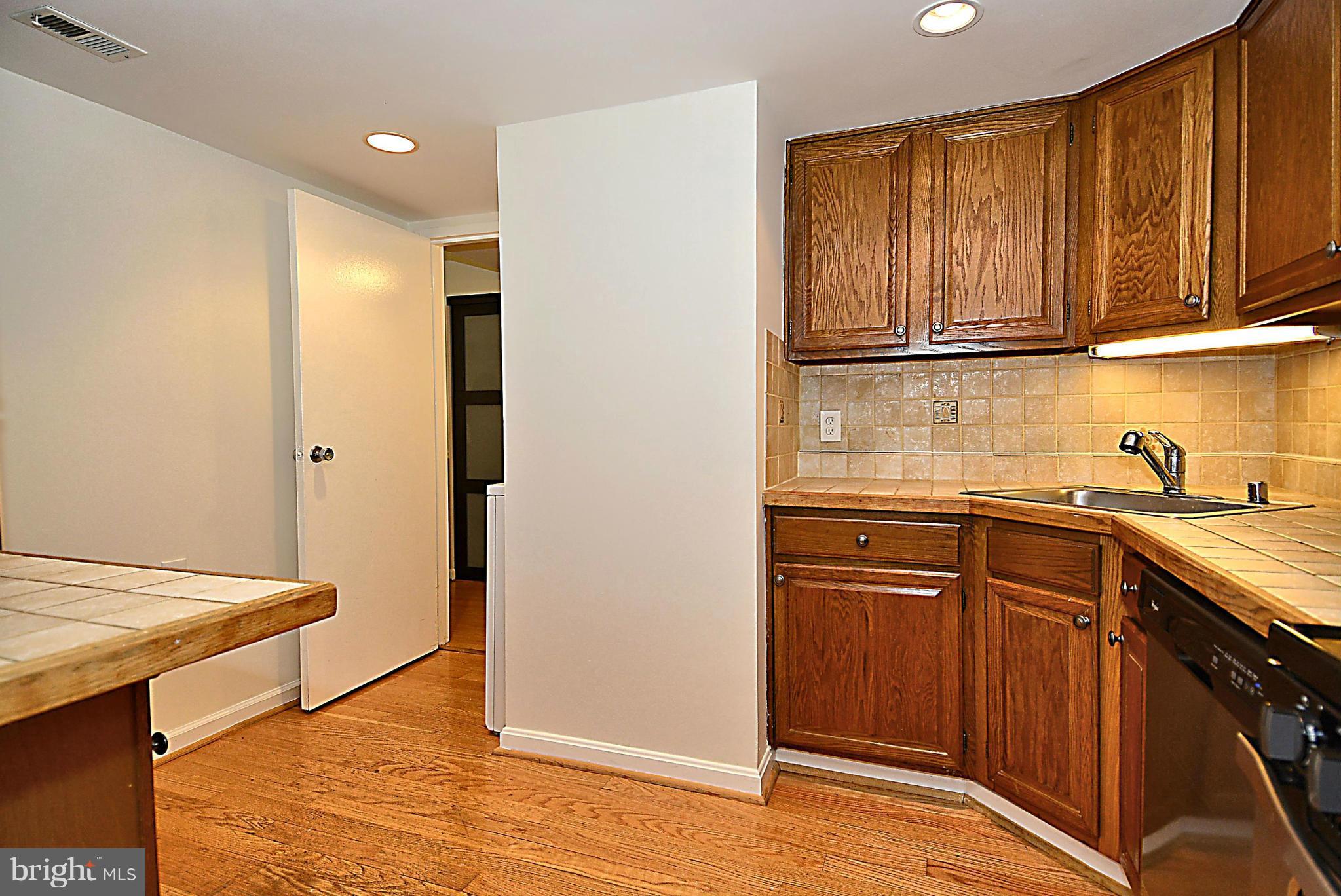 1413 Northgate Square, Unit 2A Reston, VA 20190 - Photo 7 of 23 Kitchen