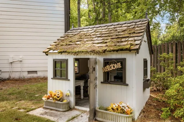 $434,000 | 760 Stone Harbor Parkway Southwest, Marietta, GA 30060