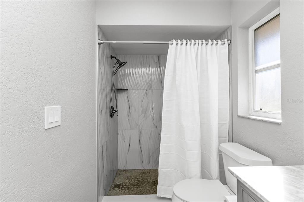 2810 9th Street Englewood, FL 34224 - Photo 11 of 36