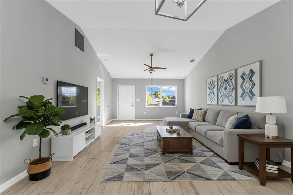 2810 9th Street Englewood, FL 34224 - Photo 5 of 36