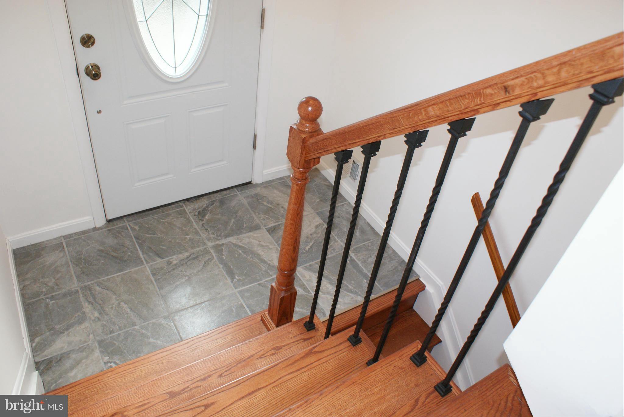 231 Atlanta Road Pasadena, MD 21122 - Photo 15 of 30 Interior (General)