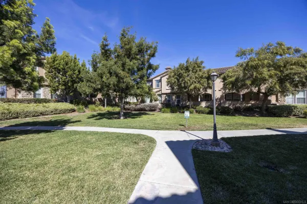 $755,500 | 10910 Serafina Lane, Unit 52, San Diego, CA 92128