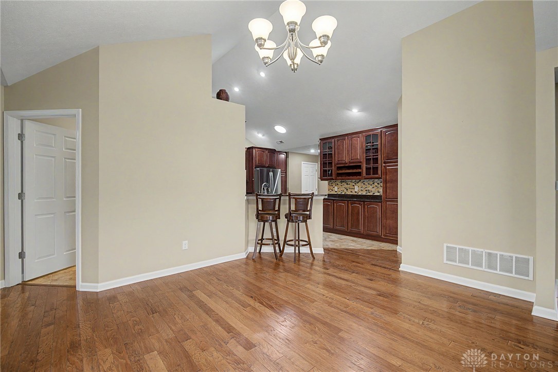 3337 Greenburn Road Beavercreek, OH 45434 - Photo 11 of 38