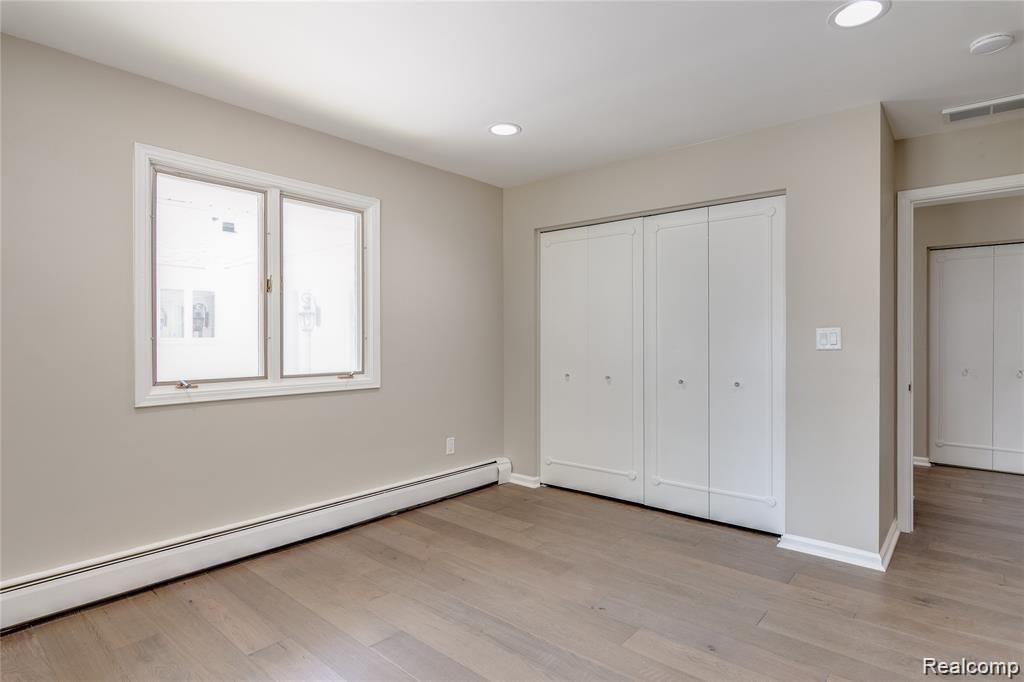 587 East Long Lake Road Bloomfield Hills, MI 48304 - Photo 11 of 27