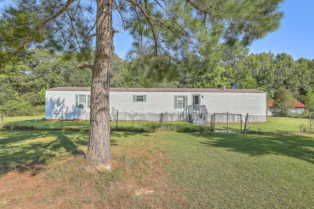 $110,000 | 118 Rooster Lane, St. Stephen, SC 29479