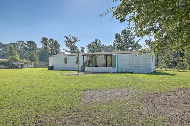 $110,000 | 118 Rooster Lane, St. Stephen, SC 29479