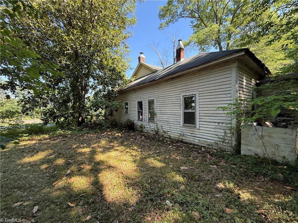607 Kirby Road King, NC 27021 - Photo 3 of 28