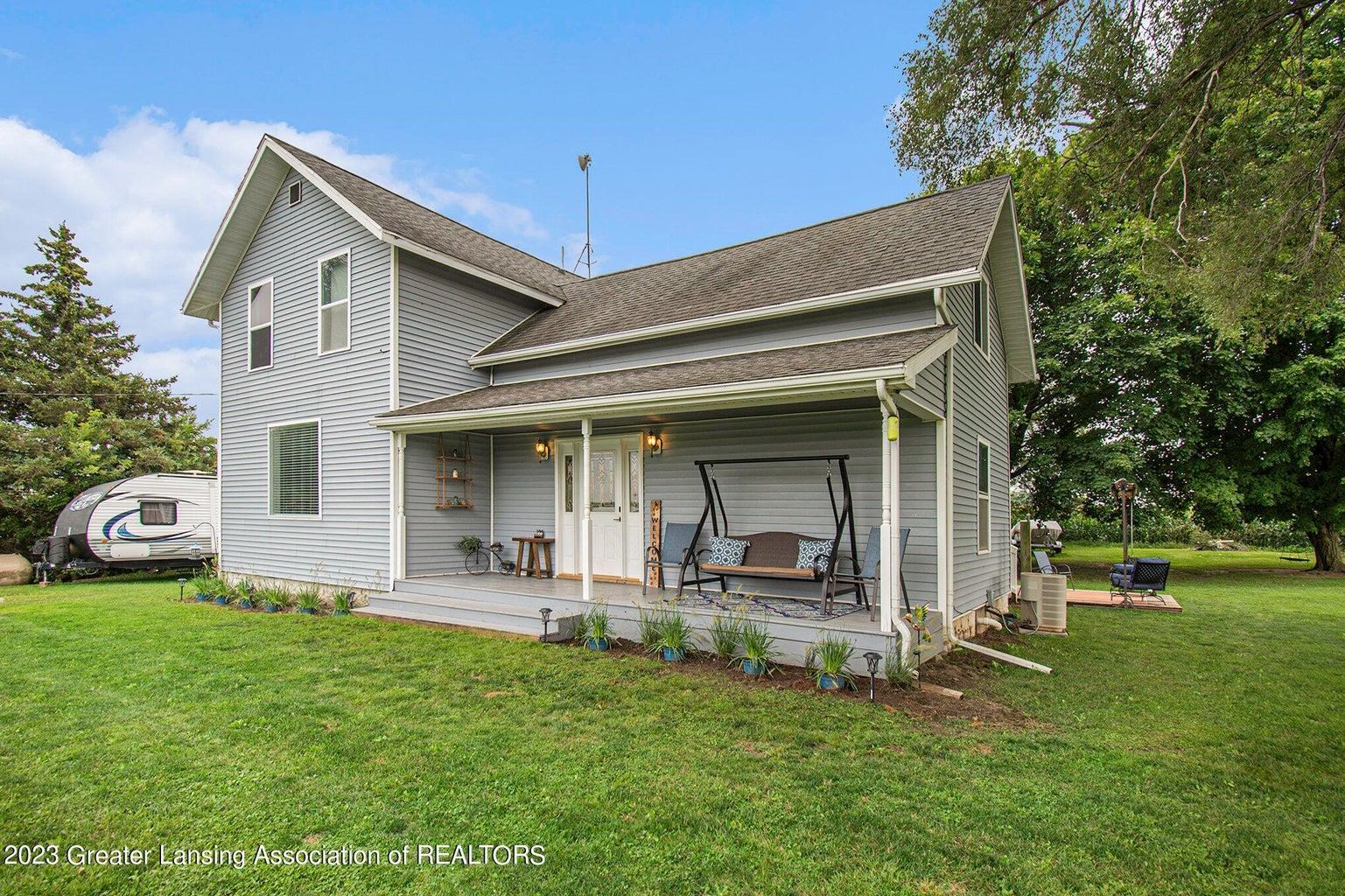 7585 West North County Line Road Elwell, MI 48832 - Photo 3 of 26