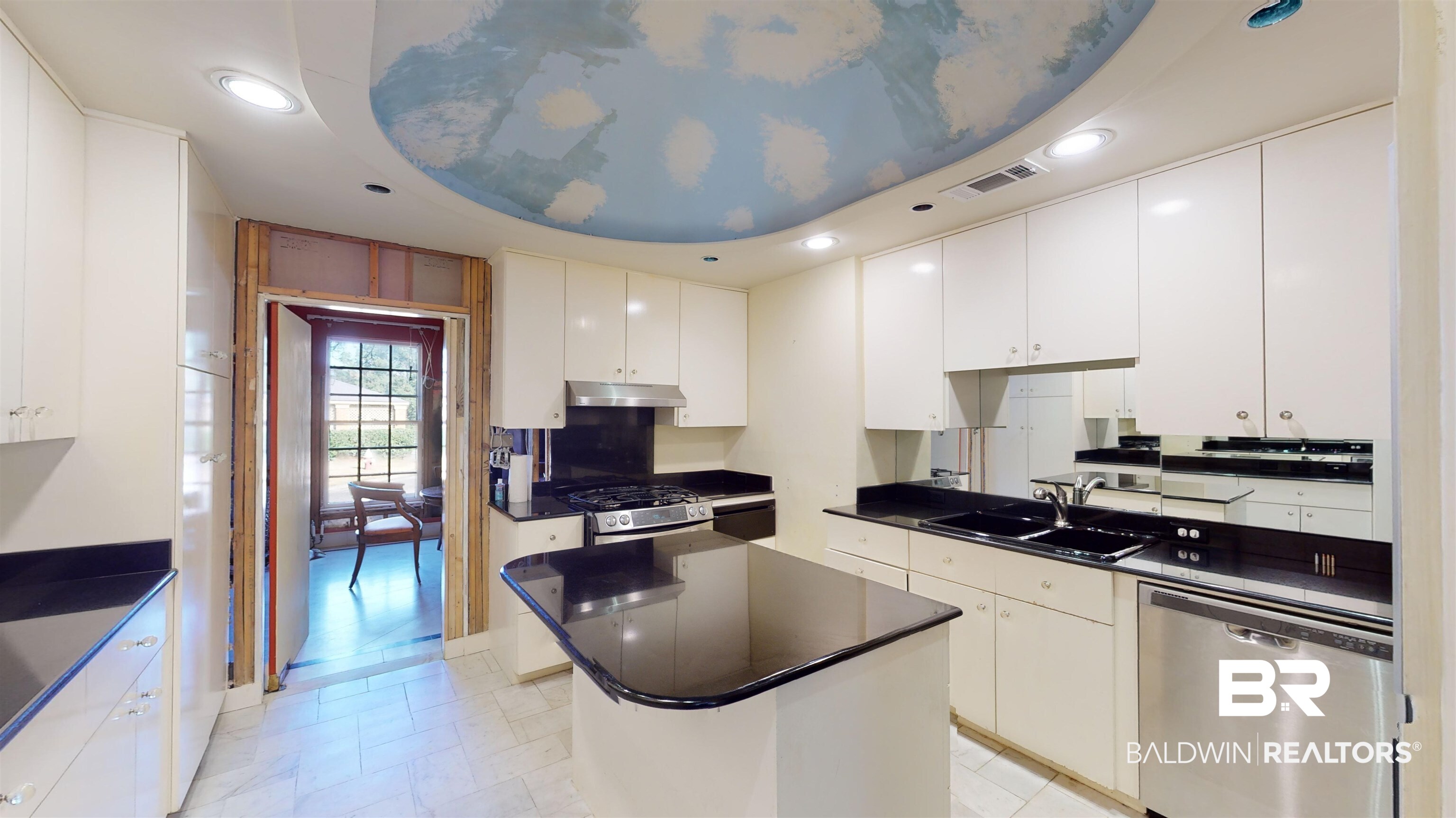2404 Spring Hill Avenue, Unit 112 Mobile, AL 36607 - Photo 8 of 28