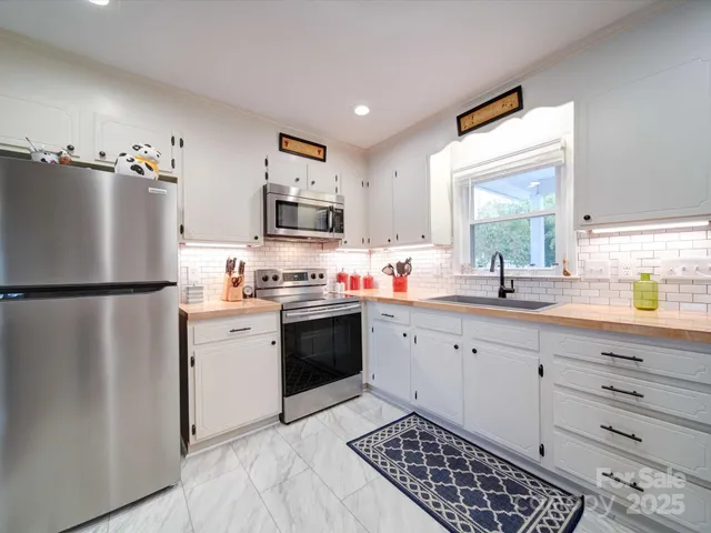 $550,000 | 22 Garden Spot Lane, Camden, SC 29020