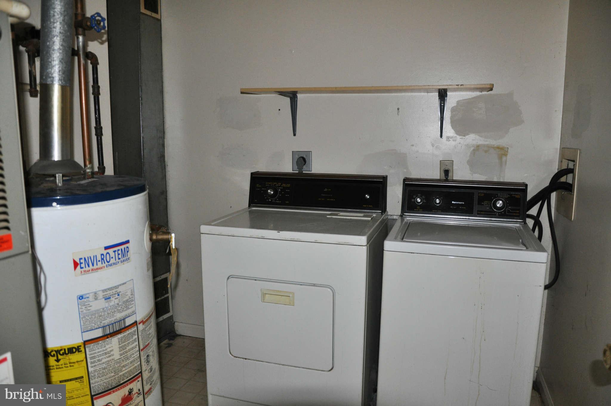 114 Timberlake Terrace, Unit 2 Stephens City, VA 22655 - Photo 16 of 22 a utility room with dryer and washer