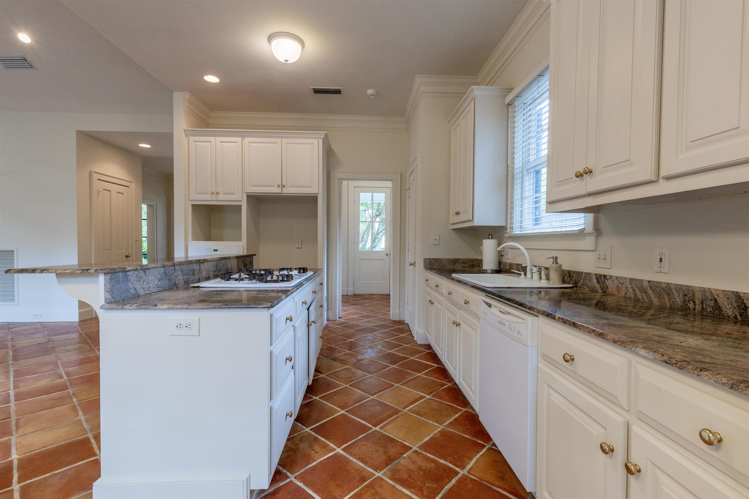 51 North Church Street Fairhope, AL 36532 - Photo 10 of 28 Kitchen