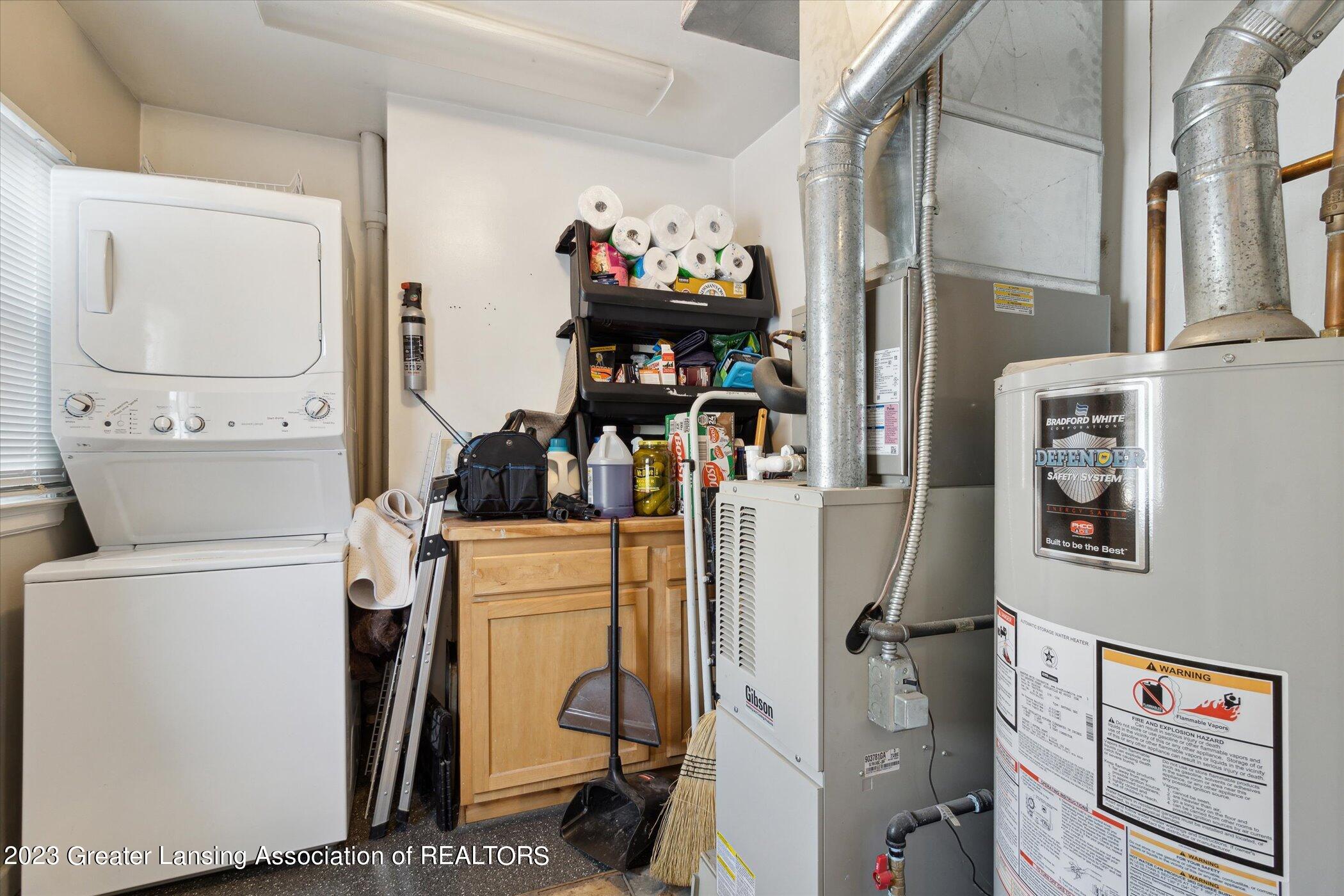 1013 Clark Road Lansing, MI 48917 - Photo 20 of 26 21-1013-Clark-Rd-Lansing-MI-48917-Window