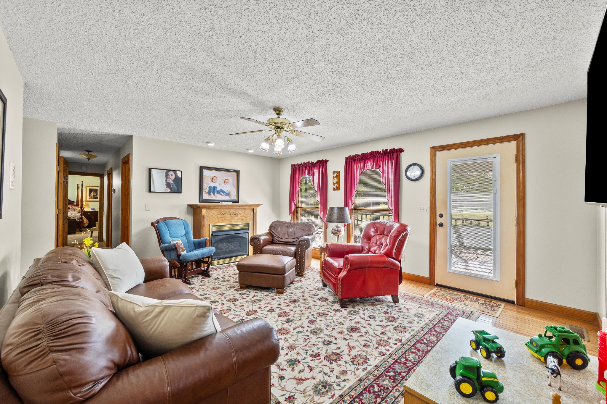 28301 Lambert Road Ardmore, AL 35620 - Photo 7 of 47 a living room with furniture or couch and a window