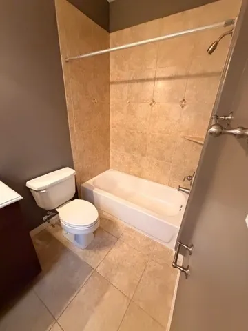 $2,695 | 1141 West 24th Street, Unit B, Houston, TX 77008