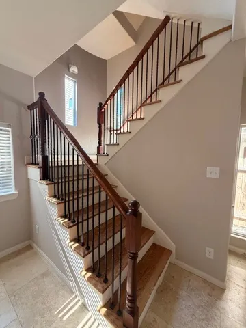 $2,695 | 1141 West 24th Street, Unit B, Houston, TX 77008