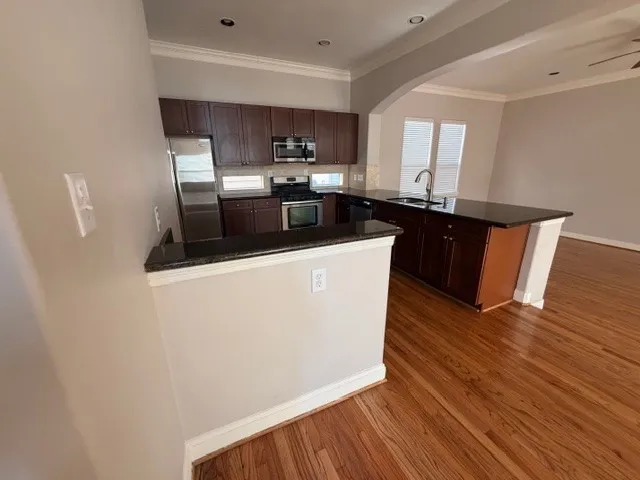 $2,695 | 1141 West 24th Street, Unit B, Houston, TX 77008