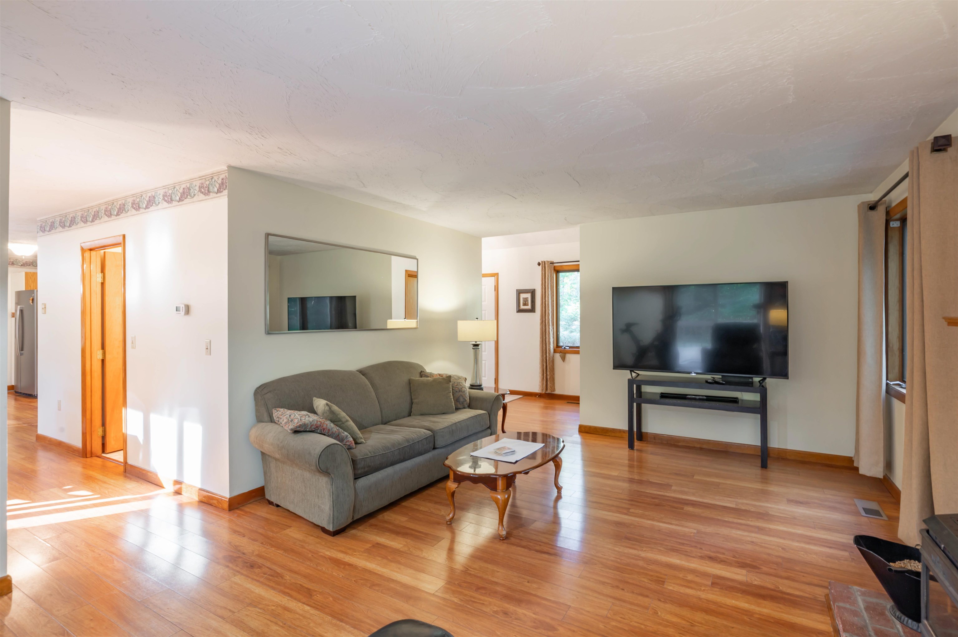 58 Woodward Road Merrimack, NH 03054 - Photo 5 of 28 Gallery Image 5