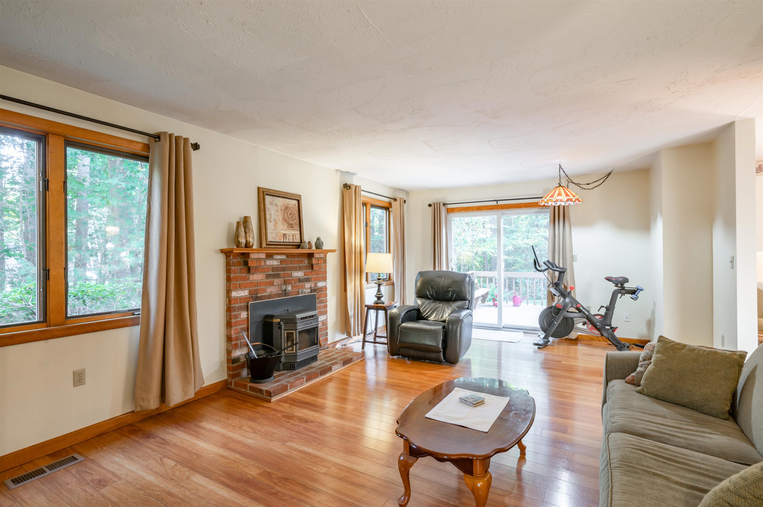 58 Woodward Road Merrimack, NH 03054 - Photo 6 of 28 Gallery Image 6