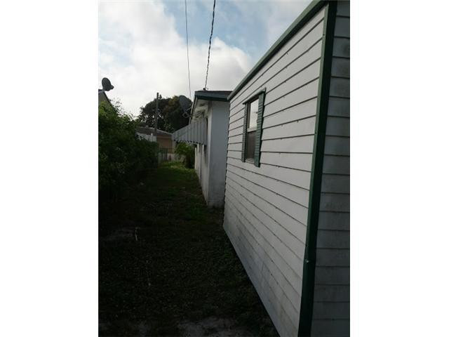 430 West 30th Street Riviera Beach, FL 33404 - Photo 6 of 8 Exterior Front