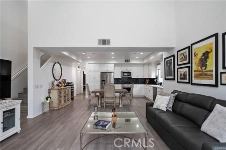 5441 Ocean, Unit 101 Hawthorne, CA 90250 - Photo 7 of 44