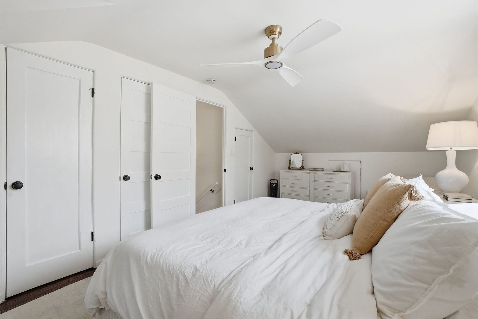 4740 Douglas Road Downers Grove, IL 60515 - Photo 12 of 32