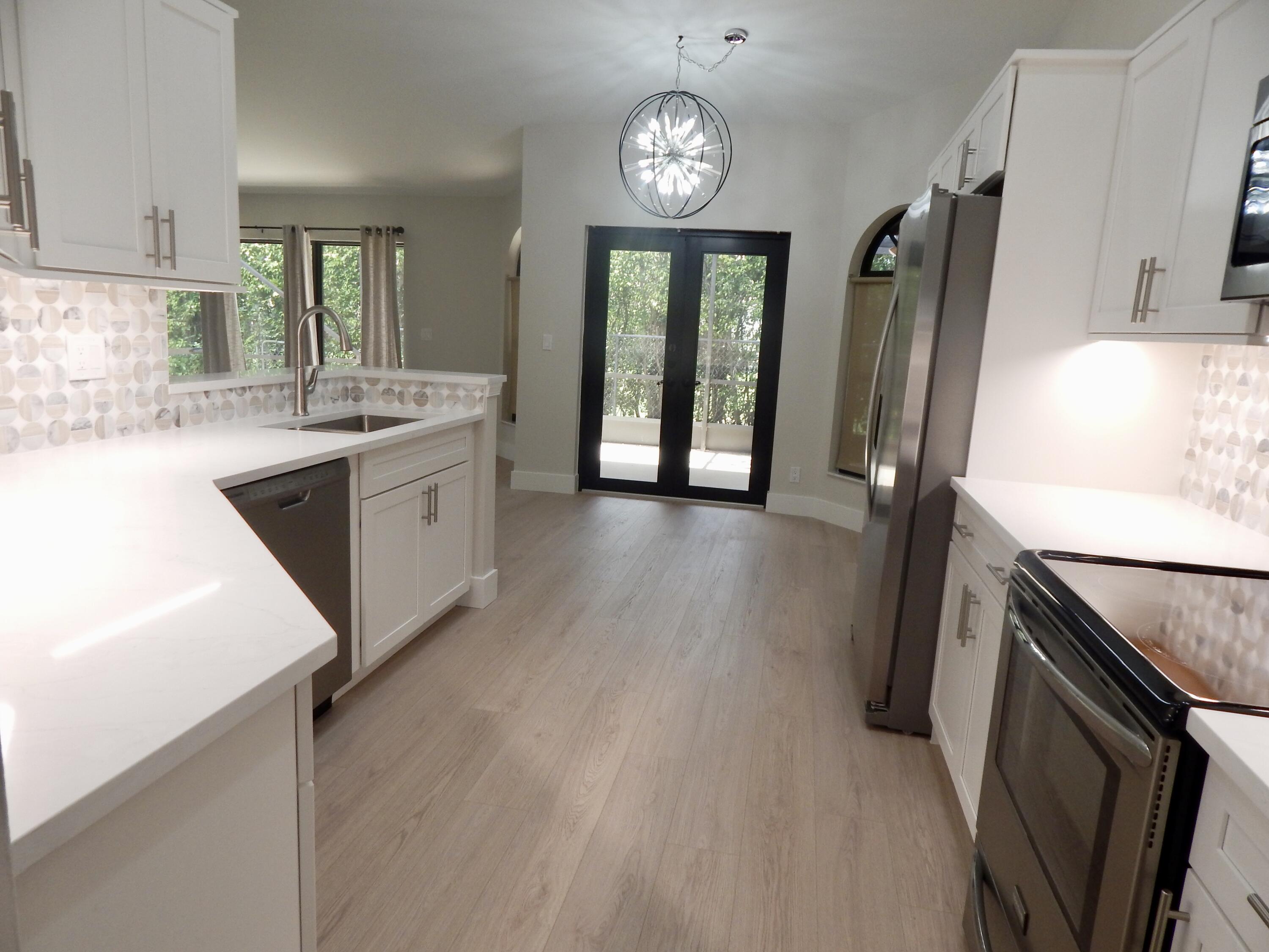 22864 Marbella Circle Boca Raton, FL 33433 - Photo 8 of 56 DSCN9236