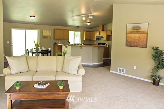 1061 West Beerbower Road Elma, WA 98541 - Photo 6 of 14 Gallery Image 6